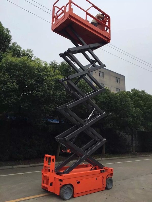 如何減輕小型升降平臺的晃動？